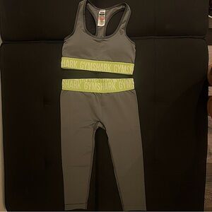 Work out set, cropped tights with matching sports bra, Brand New!